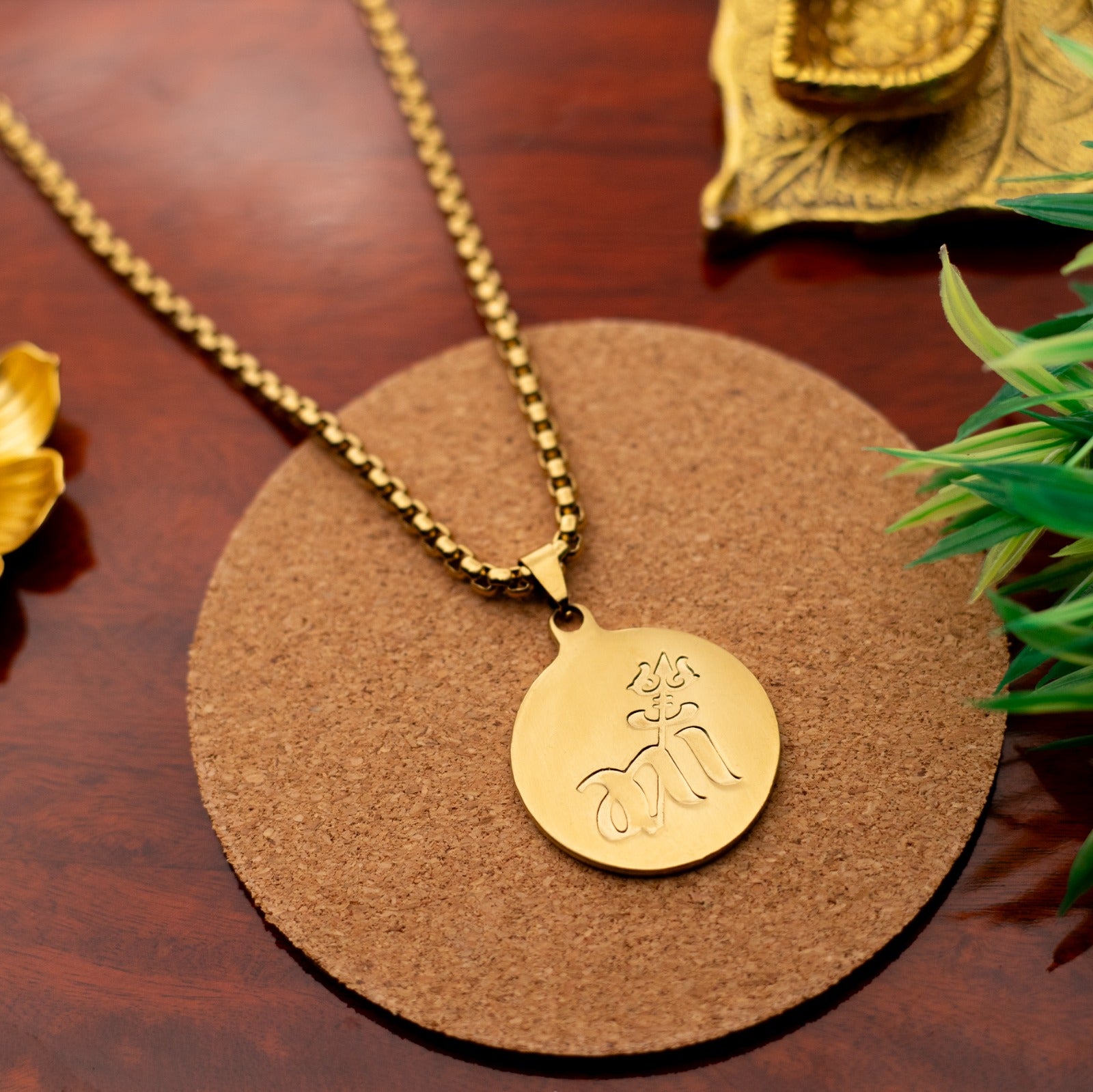 Sacred Lock Round Maa Pendant