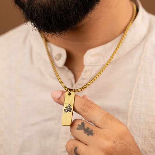 Sacred Lock Om Horizon Grid Pendant