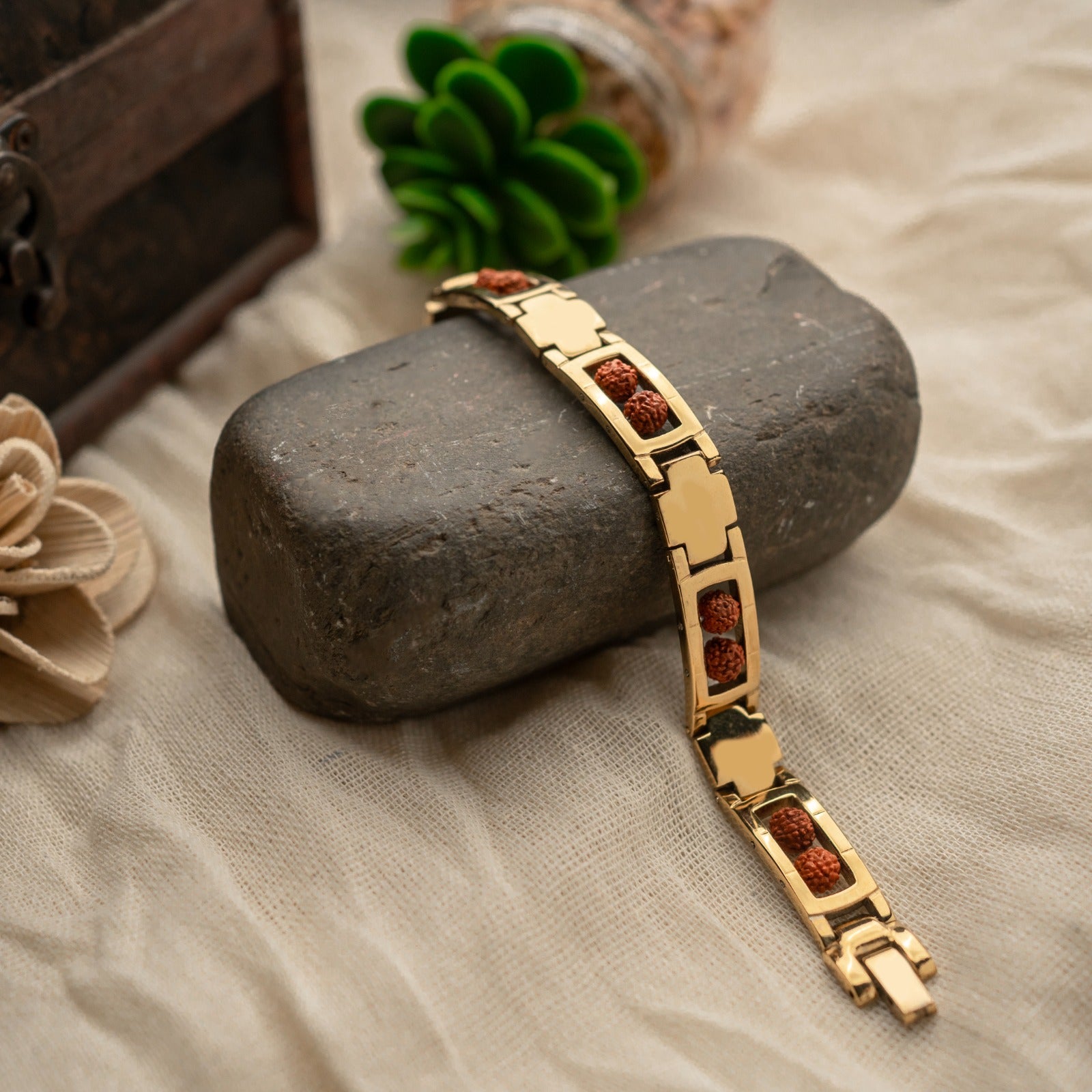 Sacred Lock Sacred Radiance Rudraksha Bracelet