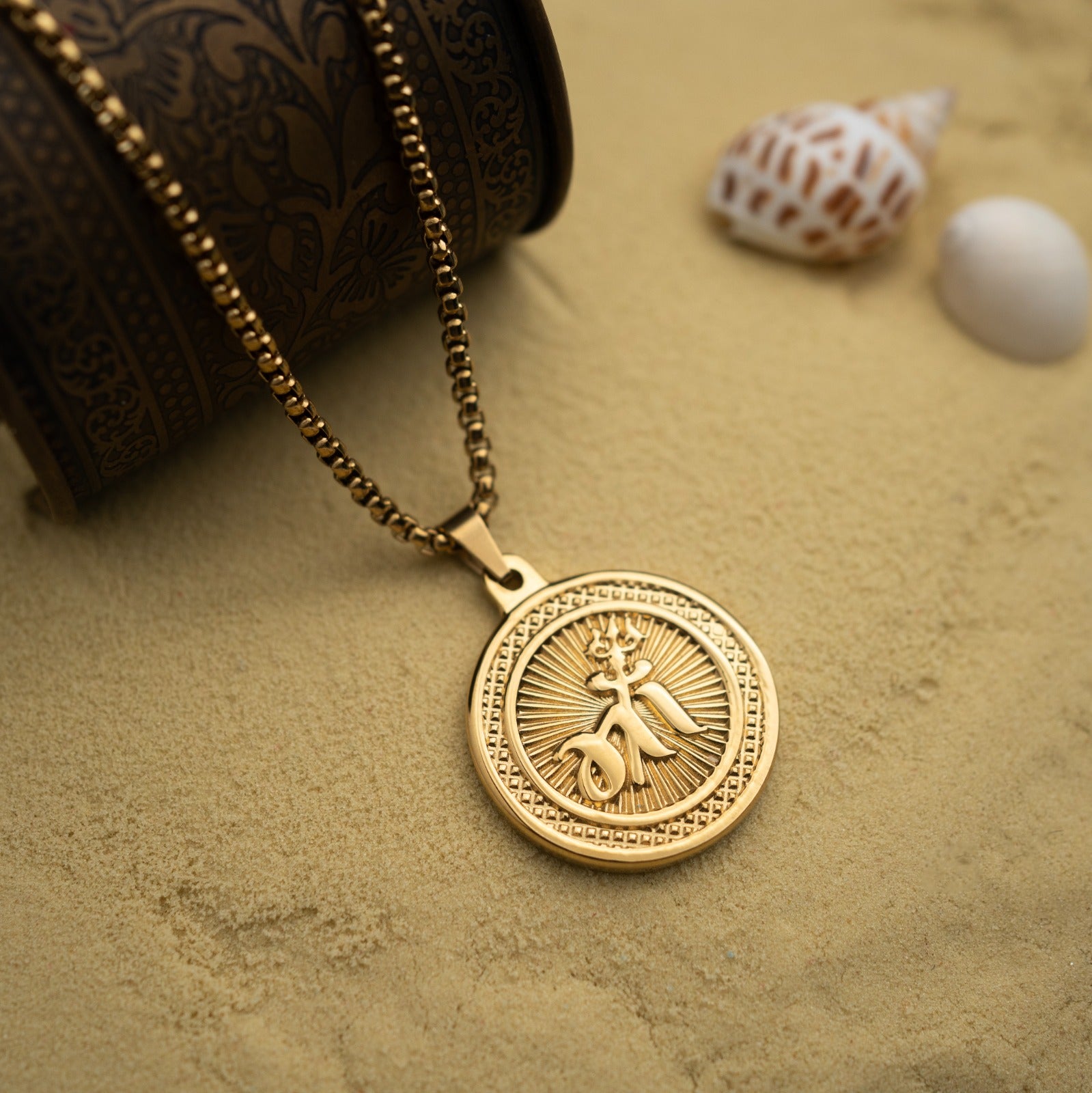 Sacred Lock Maa Orbit Pendant