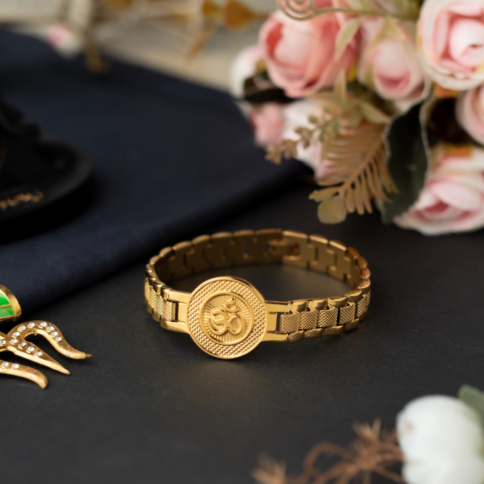 Sacred Lock Round Om Bracelet